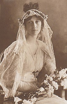 https://upload.wikimedia.org/wikipedia/en/thumb/7/7d/Princess_Margaretha_of_Sweden.jpg/220px-Princess_Margaretha_of_Sweden.jpg