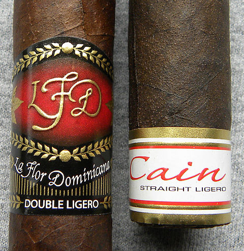 Cigar bands on the products of La Flor Dominicana and Oliva Cigar Company touting a high ligero leaf content. CigarBands-Ligero.jpg