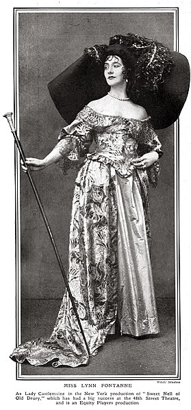 File:Lynn-Fontanne-as-Lady-Castlemain.jpg