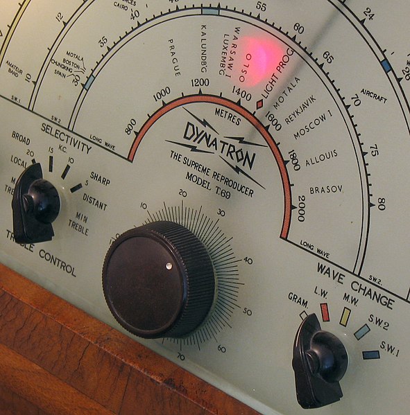 Tuning dial on 1946 Dynatron Merlin T.69 console radio receiver, showing LW wavelengths between 800 and 2000 metres (375–150 kHz)