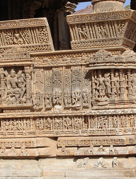 File:Sahasra Bahu Temple carvings.jpg