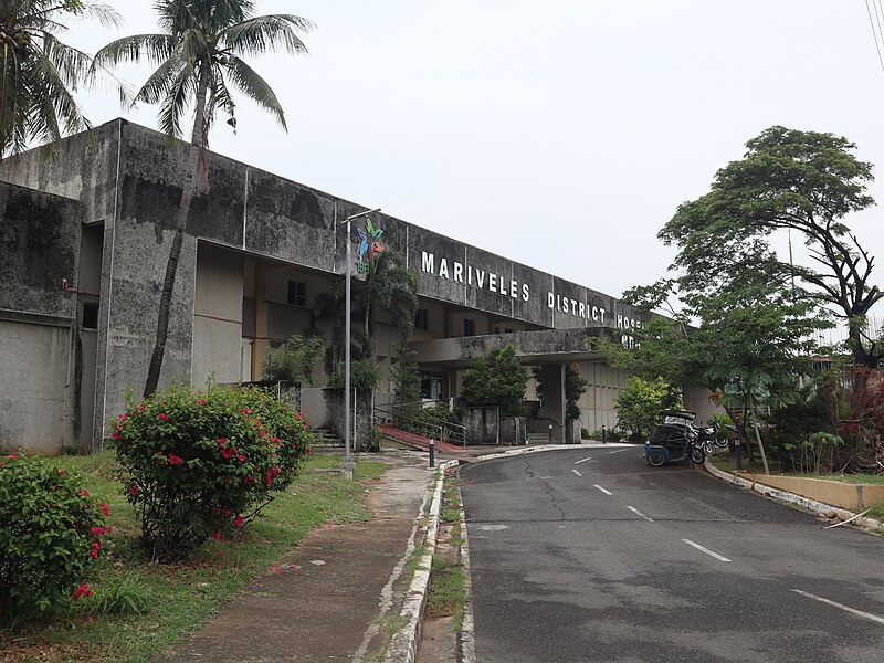 File:Mariveles District Hospital (Roman Superhighway, FAB, Mariveles, Bataan; 05-20-2023).jpg