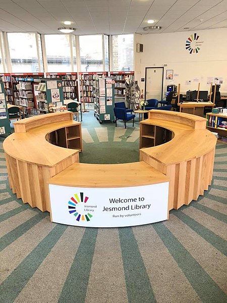 File:Jesmond Library Interior.jpg