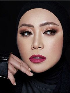 Melly Goeslaw Indonesian singer and actress (born 1974)