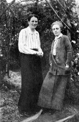 Kathleen and Madeleine pictured together in 1919