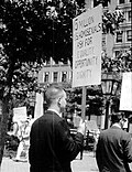 Thumbnail for File:July 4 Indep. Hall protest.jpg