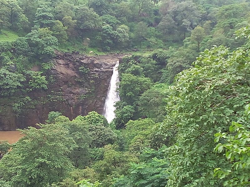 File:Ninai Waterfalls Narmada Gujarat.jpg