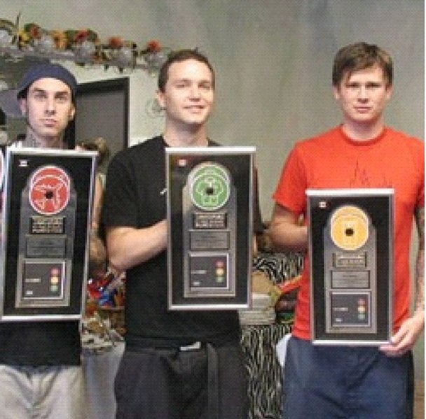 File:Take Off Your Pants and Jacket Two times Canadian platinum award .jpg