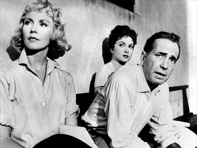 Film still image of Jennifer Jones, Gina Lollobrigida and Humphrey Bogart