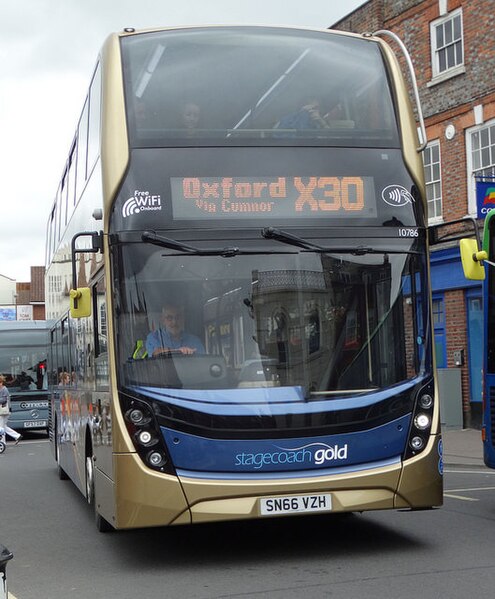 Stagecoach Gold bus in Wantage Market Place on former route X30 (now S9)