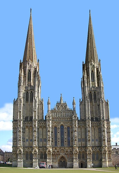 File:Well Cathedral with cutnpaste spires.jpg