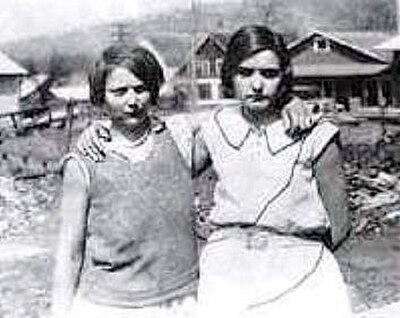 Victoria Price (left) and Ruby Bates (right) in 1931