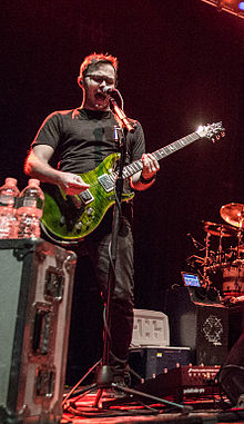 Wallen performing with Breaking Benjamin in 2015.