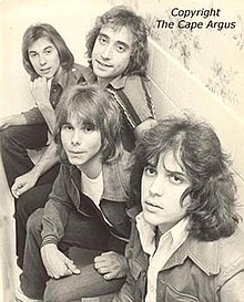 Rabbitt, 1976. SOL: Neil Cloud, Duncan Faure (öne doğru eğilerek), Ronnie Robot ve Trevor Rabin