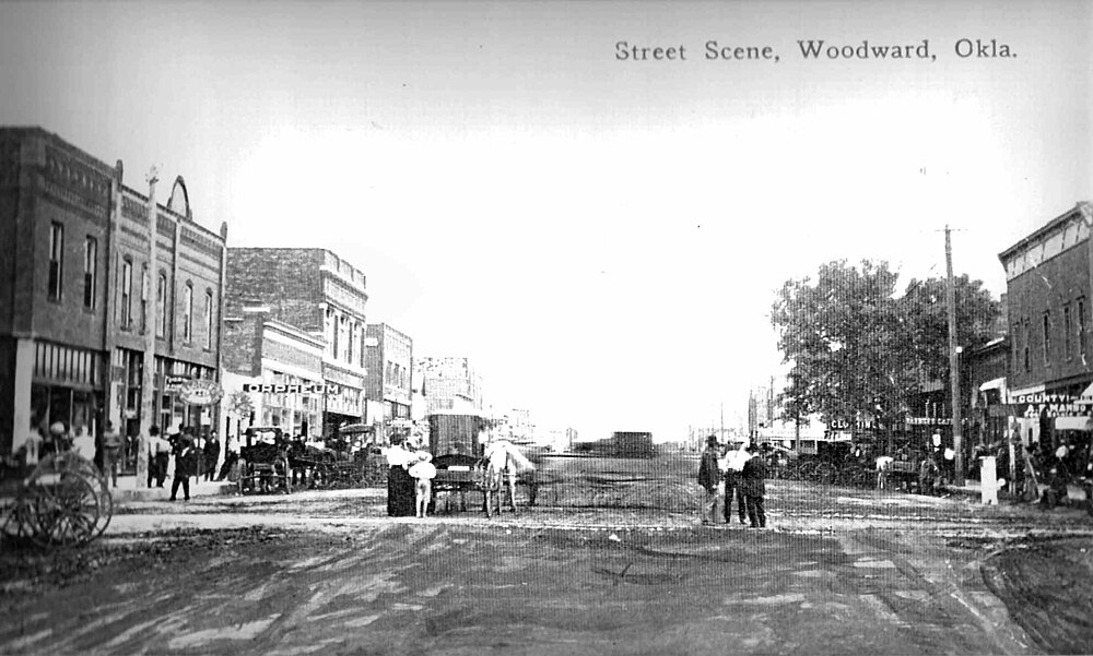 The population density of Woodward in Oklahoma is 34.18 square kilometers (13.2 square miles)