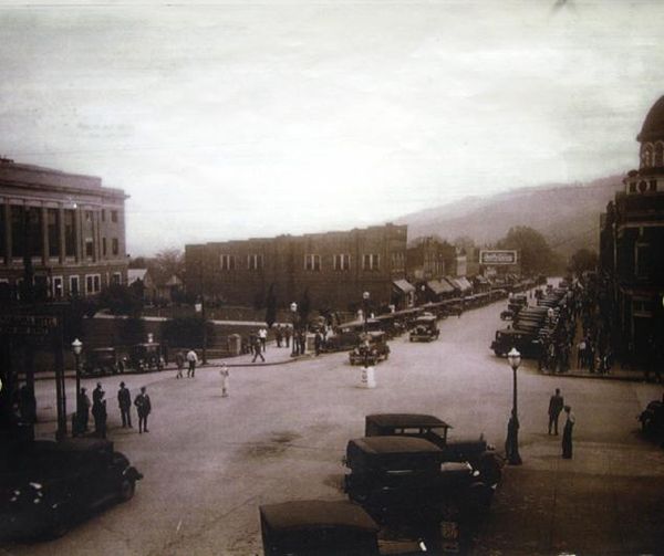 Bustling Downtown Marion in the 1920s
