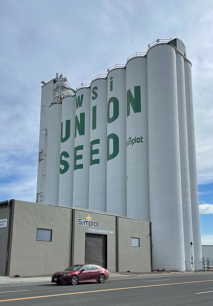 File:Burley Simplot Seed Tower.JPG