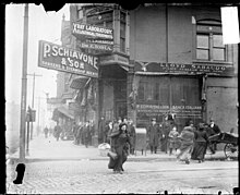 Little Italy in Chicago, 1909 HalstedLittleItalyChicago.jpg