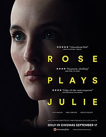 Rose juega a Julie.jpg