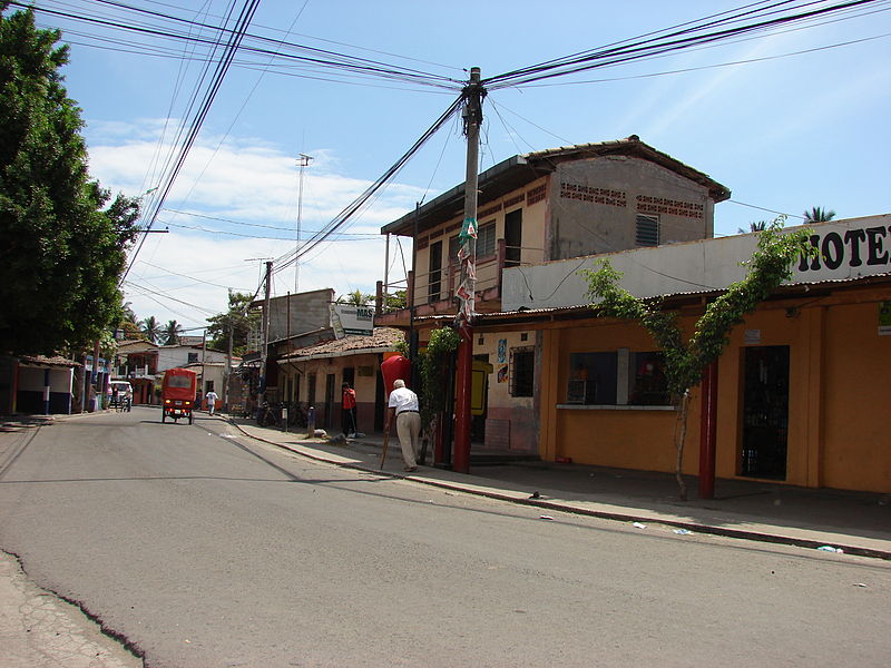 File:SLLH Barrio El Centro.jpg