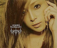 Ayumi Hamasaki zblízka při pohledu do kamery s levou rukou na tváři. Obrázek je v odstínech sépie. Na levé straně je „ayumi hamasaki“ v bílé barvě.