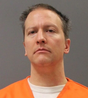 <span class="mw-page-title-main">Derek Chauvin</span> American murderer and former police officer (born 1976)