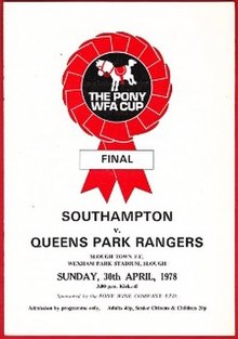 APK Final Piala 1978 - Southampton Wanita v QPR, wanita ini di Slough.jpg