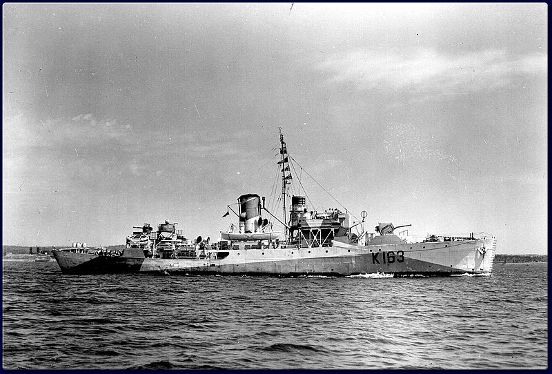 File:HMCS Galt August 1944 S-1800.jpg