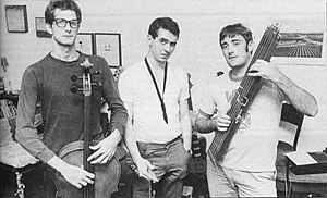 Skeleton Crew, 1982 Od lewej do prawej: Tom Cora, Dave Newhouse, Fred Frith