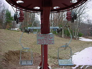 <span class="mw-page-title-main">Easton Ski Area</span> Ski hill in Deerfield, Massachusetts