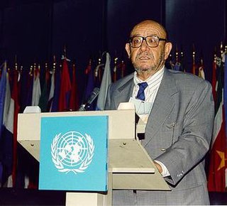 <span class="mw-page-title-main">Kamel Maghur</span> Libyan lawyer and politician (1935–2002)