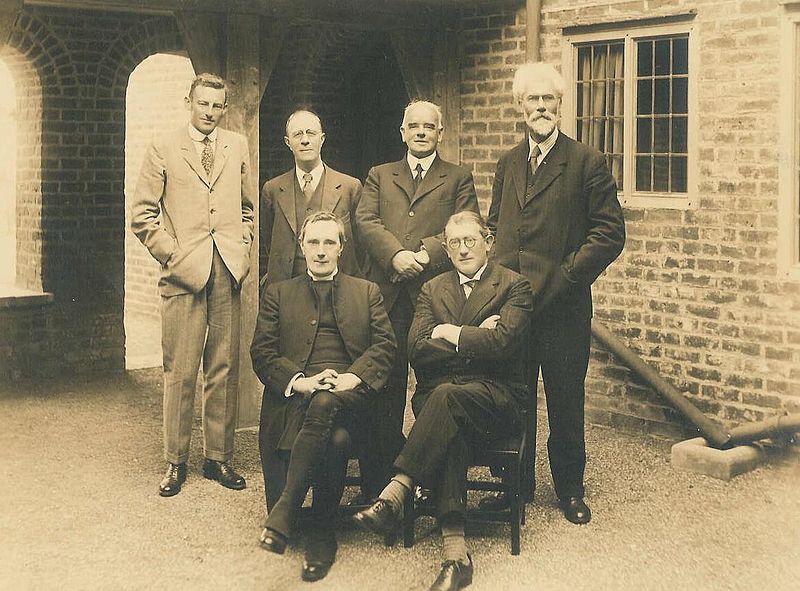 File:Inge and co.JPG