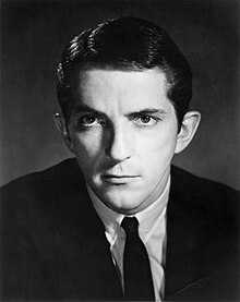 The Collinsport Historical Society: Arsenic and Old Lace: Jonathan Frid did  the ultimate actors' job