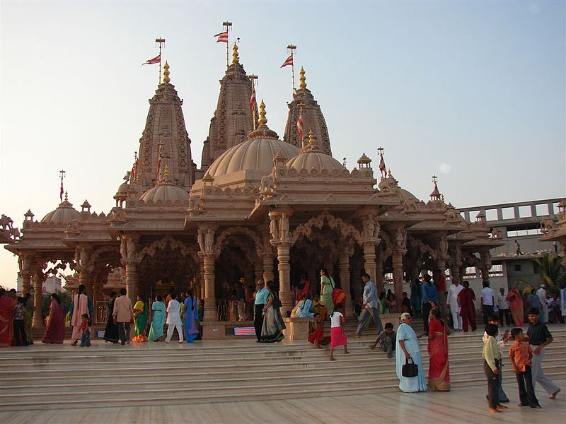 File:Swaminarayan Temple Rajkot (Gujarat-India).JPG