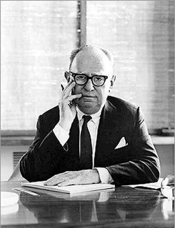 <span class="mw-page-title-main">Leo Burnett</span> American advertising executive