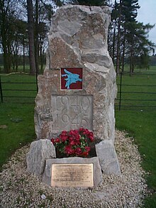 Memorial to the men of the Parachute Regiment at Tatton Park Tatton park memorial.JPG