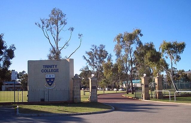 File:Trinity College Perth - Main Gates (improved contrast cropped).tif