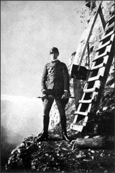 Evola serving as an artillery officer on Monte Cimone di Tonezza, 1917