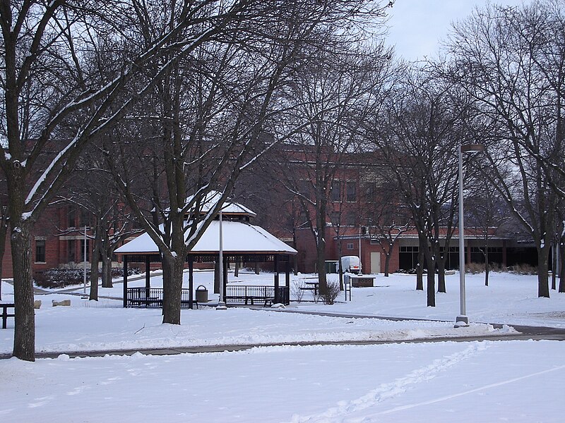 File:Memorialgazebo.jpg