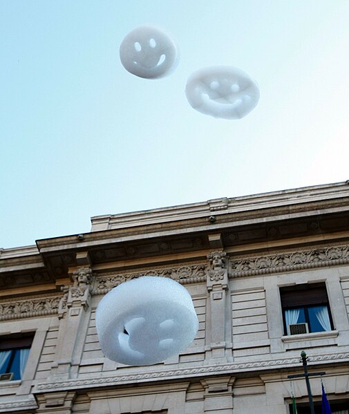 File:Stuart Semple HappyClouds 2009.jpg