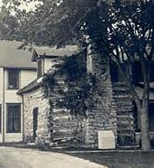 Log home of George Hornback, used as the initial Jasper County Courthouse in 1841. It has been preserved and can be viewed on the grounds of the Old Cabin Shop at 155 North Black Powder Lane in Carthage.