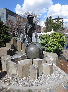 Statue of George Vancouver (Vancouver, Washington) Statue in Vancouver, Washington, U.S.