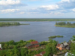 Kstovsky Bölgesi'ndeki Bezvodnoye selosundan Volga Nehri'nin bir görünümü