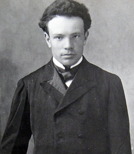 File:Ottorino Respighi in 1903.jpg