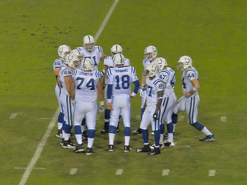 File:Peyton Manning huddle.jpg