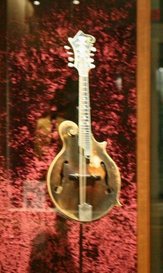 <span class="mw-page-title-main">Gibson F-5</span>