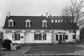 <span class="mw-page-title-main">Van Pelt Manor</span> Former house and neighborhood in Brooklyn, New York