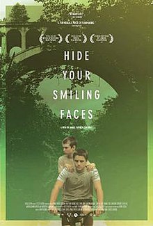 Скрыть свои улыбающиеся лица poster.jpg