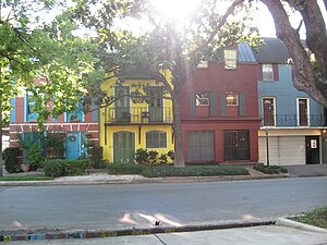 Townhouses on Lovett Blvd