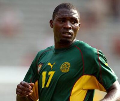 Foé playing for Cameroon in 2003